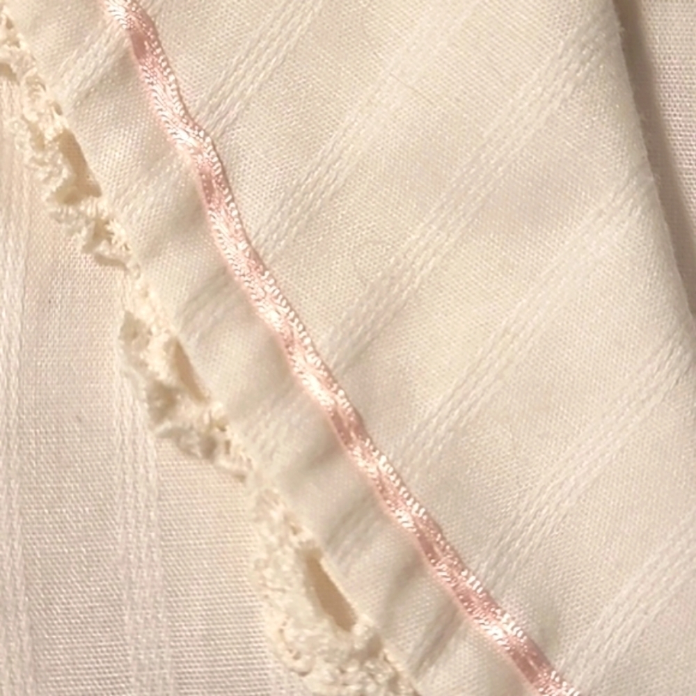 Vintage dress. Ivory with pink ribbon accent. - Picture 5 of 8
